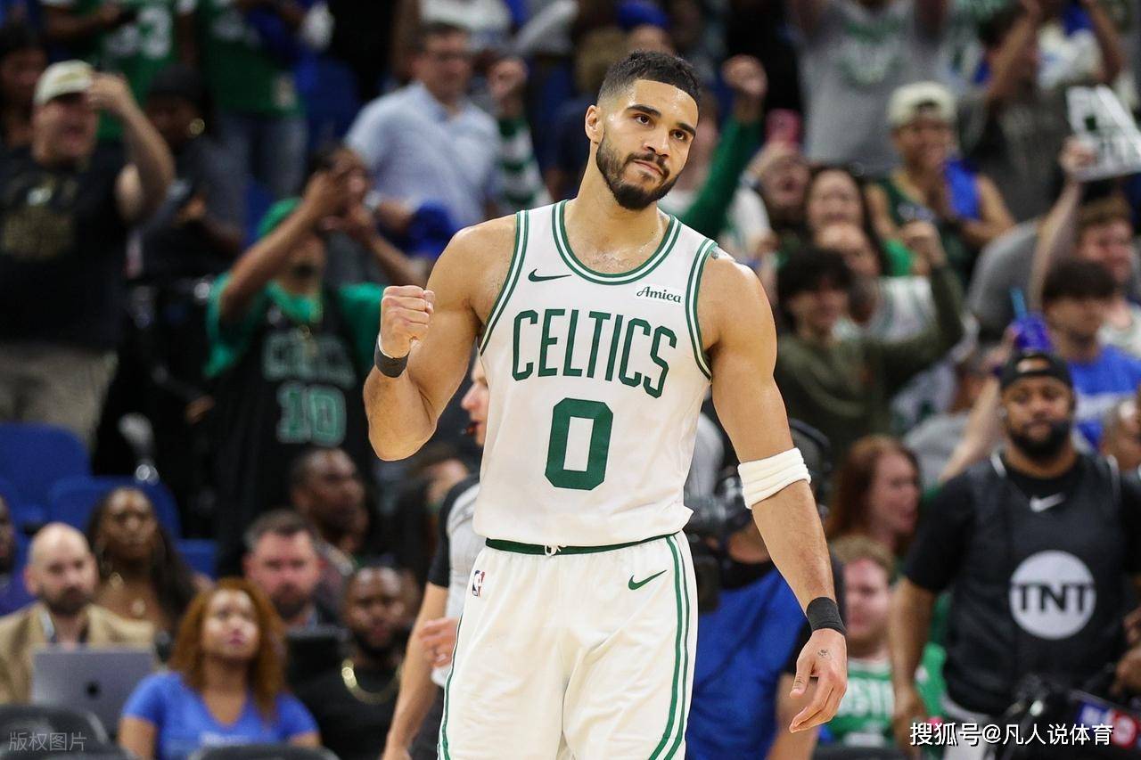 塔图姆重要时刻重返赛场，巴塞罗那带队取胜！热度持续攀升(塔图姆vs巴特勒)-AYX SPORTS