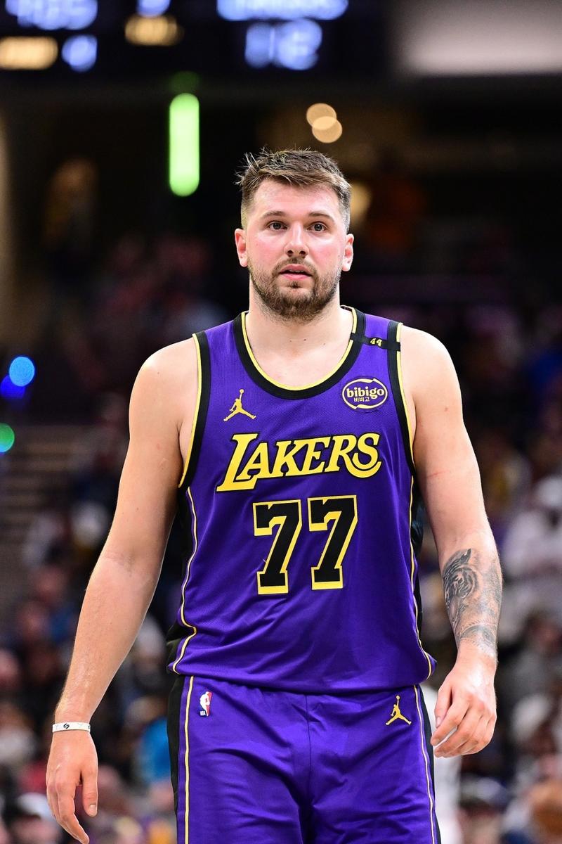 包含纽约尼克斯赛后遗憾出局，志在NBA总决赛名次提升，球迷炸锅，球队文化再被提及的词条-爱游戏